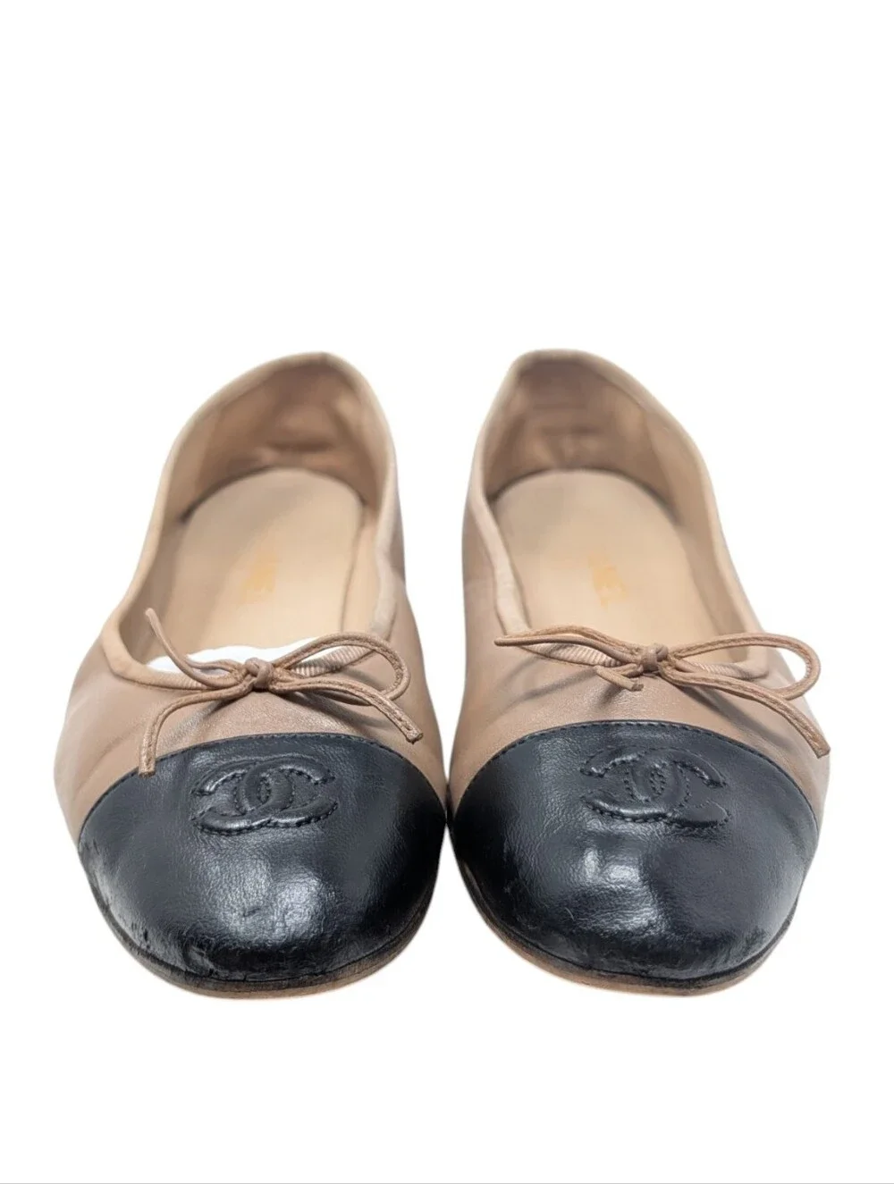 Chanel Nude Beige Leather Cap Toe Interlocking CC Ballet Flats Size EU 40
